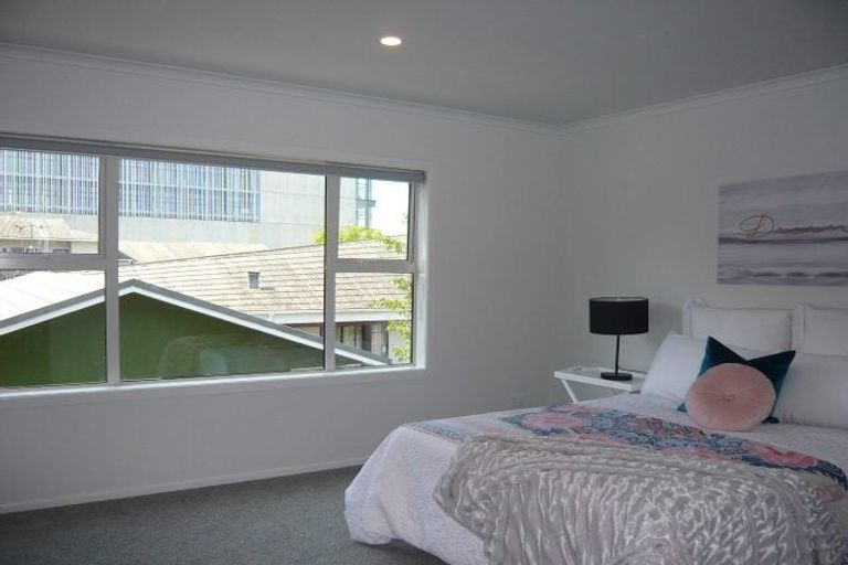 Photo of property in 3/12 Scotland Place, Hillcrest, Hamilton, 3216