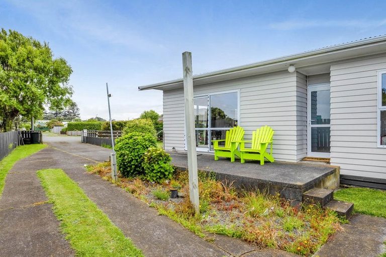 Photo of property in 13 Gibson Place, Patea, 4520