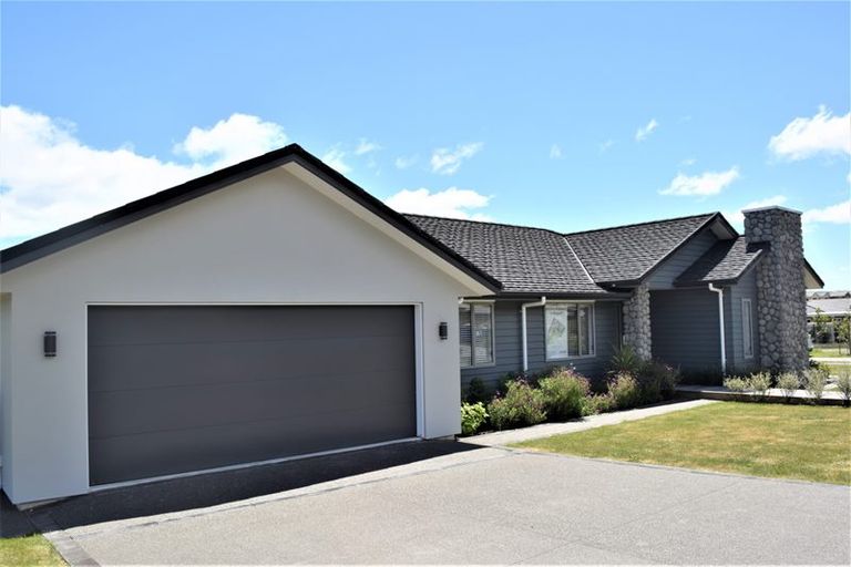 Photo of property in 11 Waipunahau Road, Waikanae, 5036