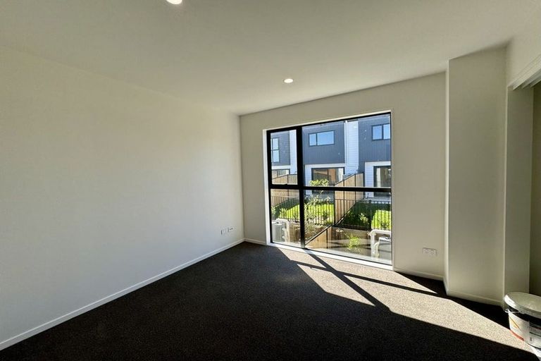 Photo of property in 8 Raupeti Lane, Henderson, Auckland, 0612
