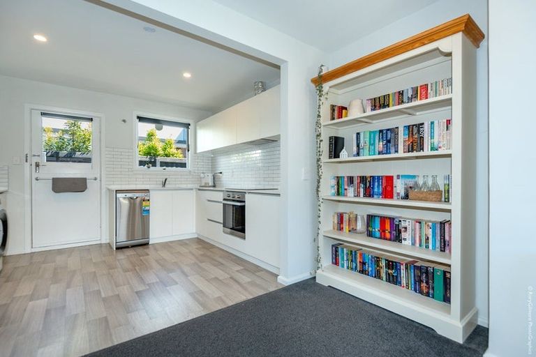 Photo of property in 2/76 Bishop Street, St Albans, Christchurch, 8014