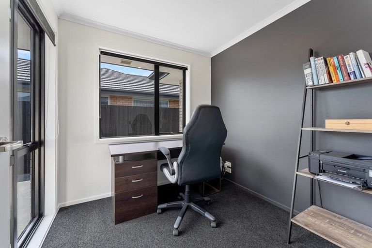 Photo of property in 11 Flagstaff Place, Halswell, Christchurch, 8025