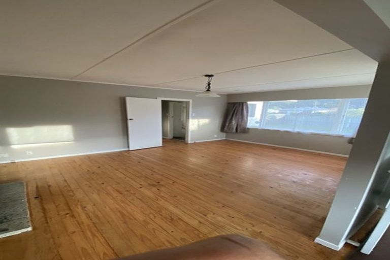 Photo of property in 28 Wetherby Grove, Wainuiomata, Lower Hutt, 5014