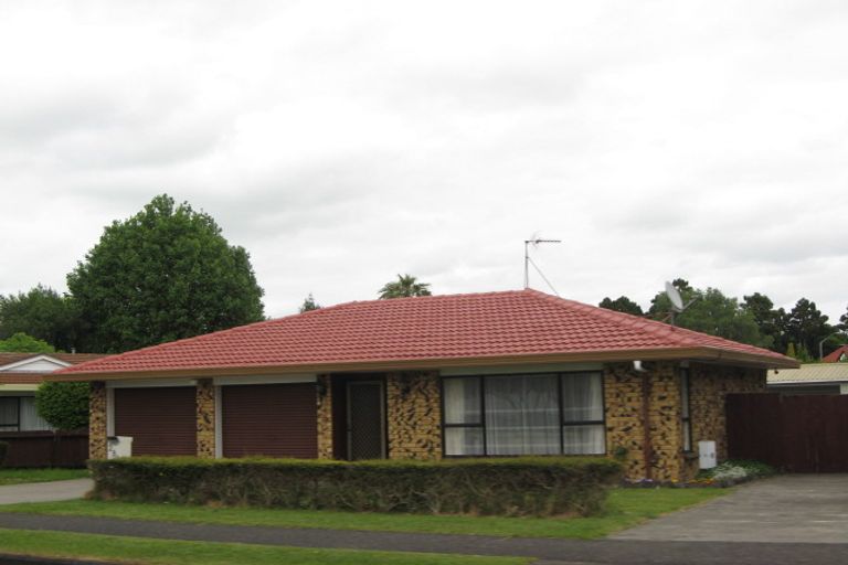 Photo of property in 232 Walter Strevens Drive, Conifer Grove, Takanini, 2112