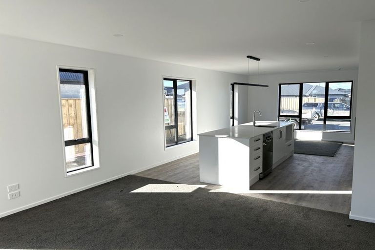 Photo of property in 37 Sanders Way, Rolleston, 7614