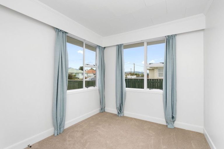 Photo of property in 13 Bowen Street, Levin, 5510