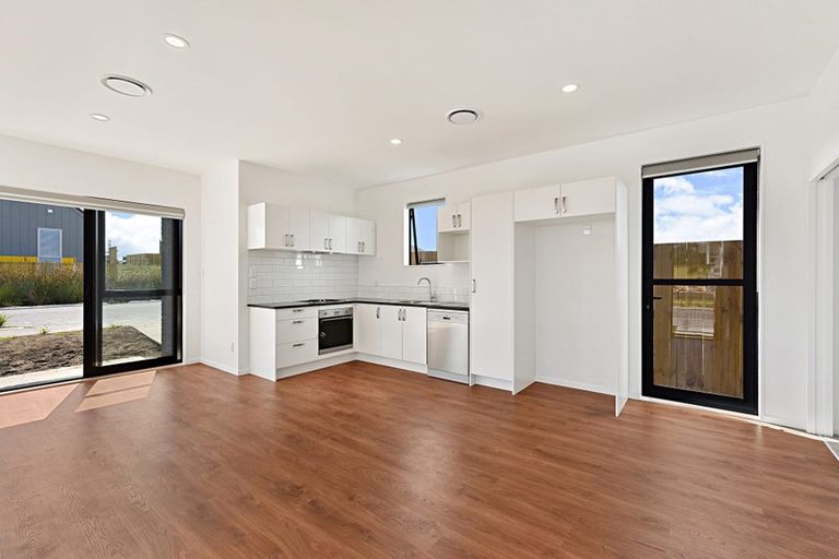 Photo of property in 1 Herekino Street, Westgate, Auckland, 0814