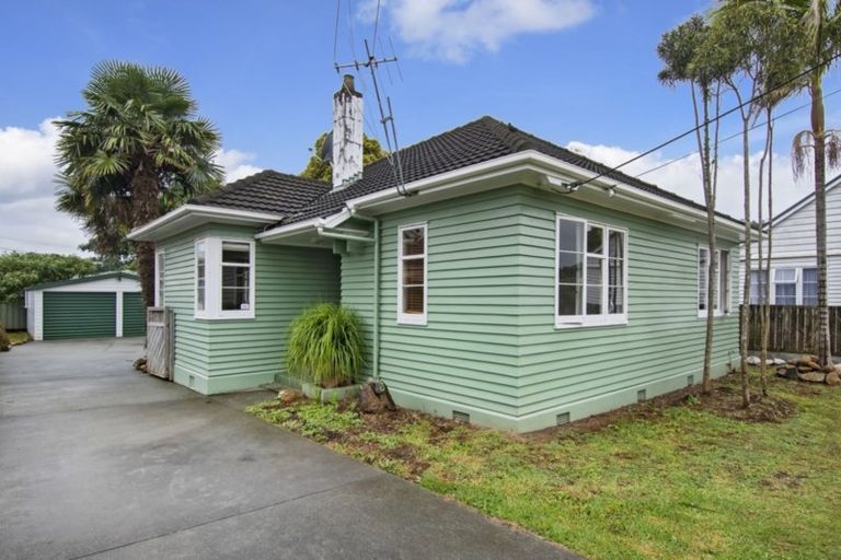 Photo of property in 16 Churchill Street, Kensington, Whangarei, 0112