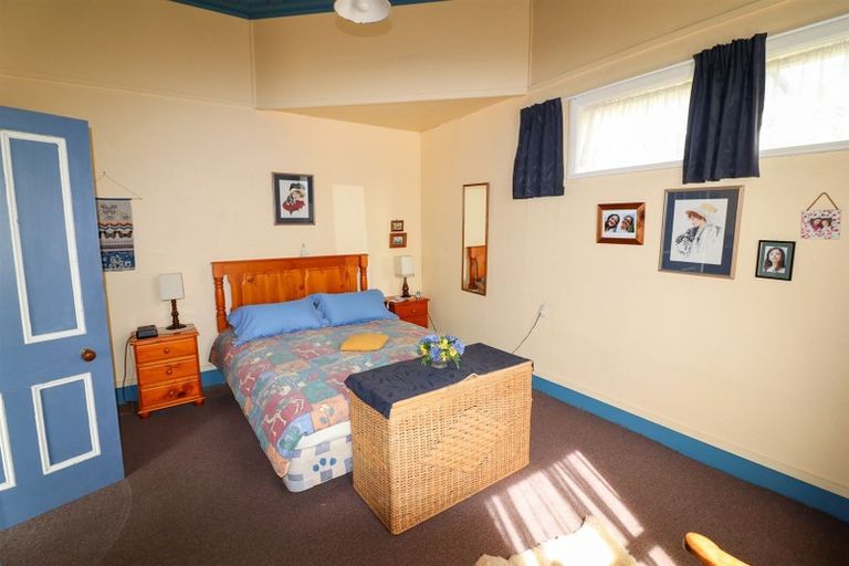 Photo of property in 7 Ruahine Street, Dannevirke, 4930