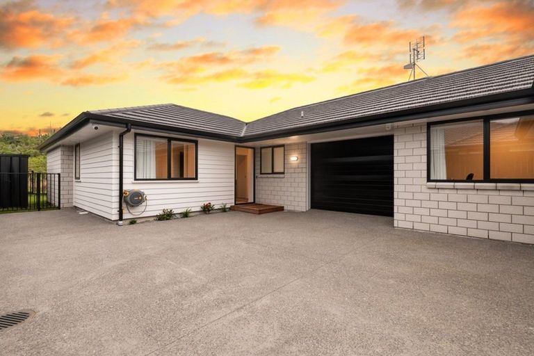 Photo of property in 105 Whakaturou Crescent, Pyes Pa, Tauranga, 3112
