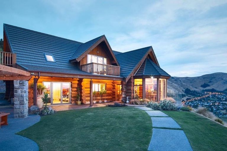 Photo of property in 5 Lapwing Lane, Mount Pleasant, Christchurch, 8081