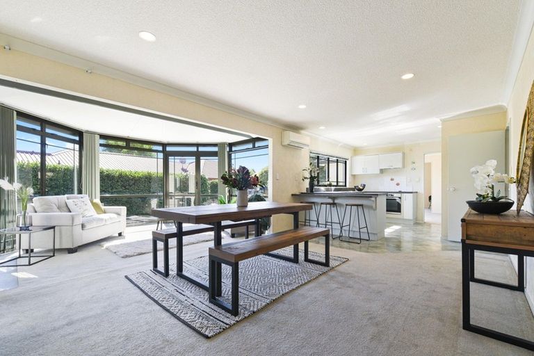 Photo of property in 28 Halcione Close, Flagstaff, Hamilton, 3210