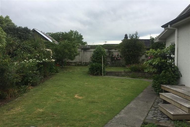Photo of property in 74b Te Mata Road, Havelock North, 4130