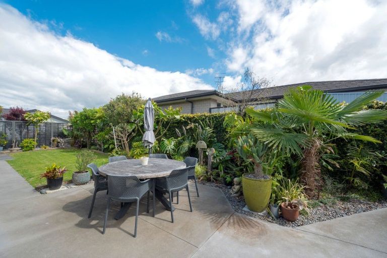 Photo of property in Waterview Estate, 54/4 Greystone Place, Omokoroa, 3114