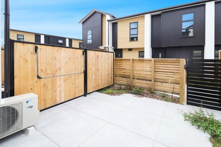 Photo of property in 14 Te Ara O Papatahi, Wainuiomata, Lower Hutt, 5014