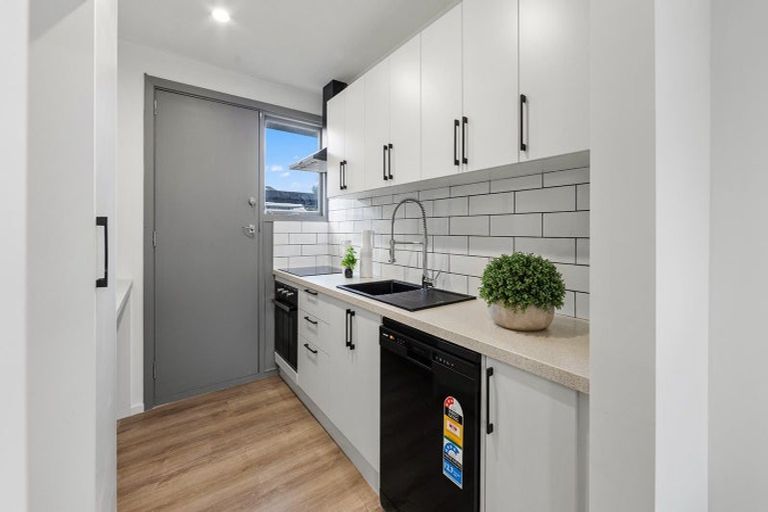 Photo of property in 2/560 Hereford Street, Linwood, Christchurch, 8011