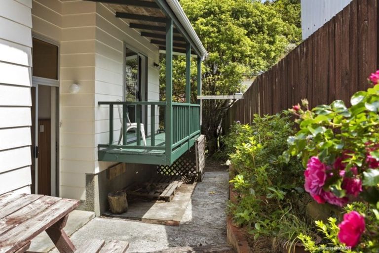 Photo of property in 102 Awarua Street, Ngaio, Wellington, 6035