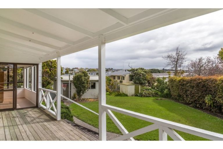 Photo of property in 28 Kauri Crescent, Snells Beach, 0920