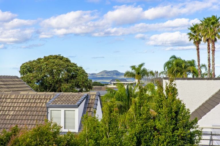 Photo of property in 86 Kitchener Road, Milford, Auckland, 0620