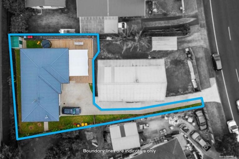 Photo of property in 51a Oreil Avenue, West Harbour, Auckland, 0618