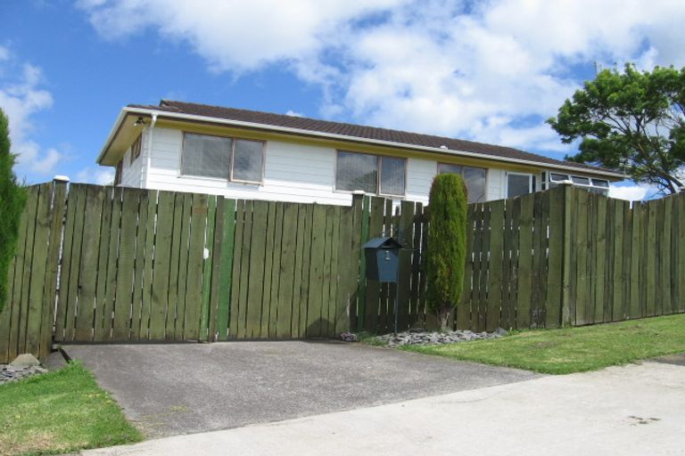 Photo of property in 1 Caringbah Drive, Papatoetoe, Auckland, 2025