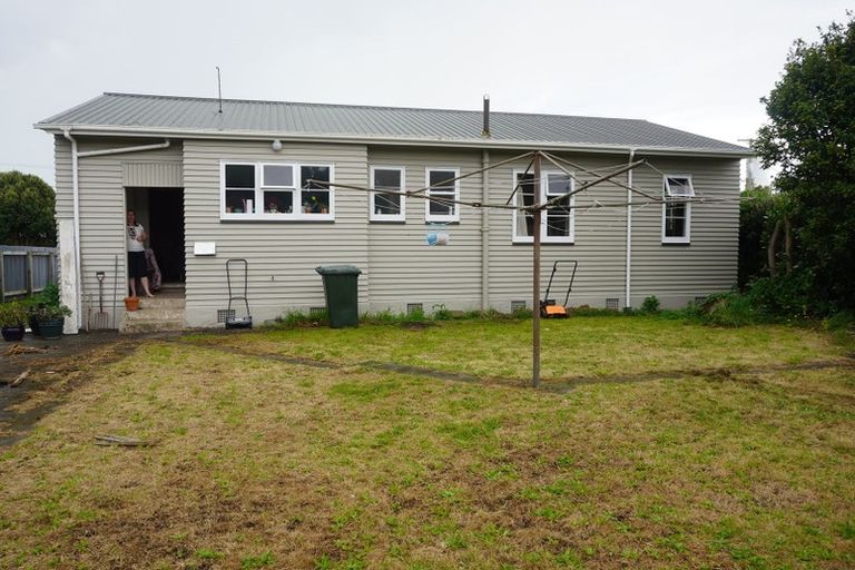 Photo of property in 24 Riemenschneider Street, Manaia, 4612