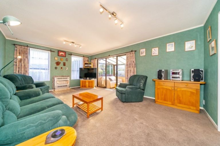 Photo of property in 64 Golders Road, Elderslea, Upper Hutt, 5018