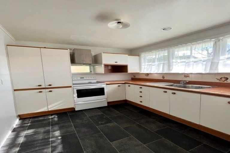 Photo of property in 99 Tirohanga Road, Tirohanga, Lower Hutt, 5010