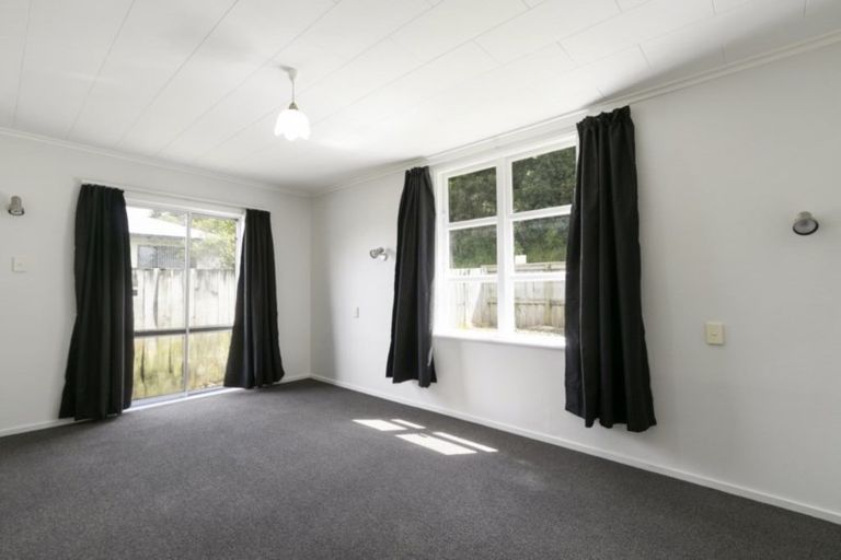Photo of property in 286 Grounsell Crescent, Belmont, Lower Hutt, 5010