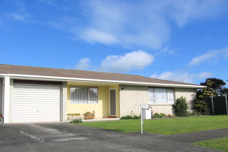 Photo of property in 1 Sandstrom Grove, Feilding, 4702