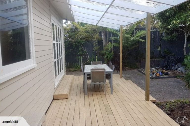 Photo of property in 44a Woodglen Road, Glen Eden, Auckland, 0602
