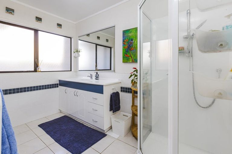 Photo of property in 14 Foxbridge Lane, Conifer Grove, Takanini, 2112