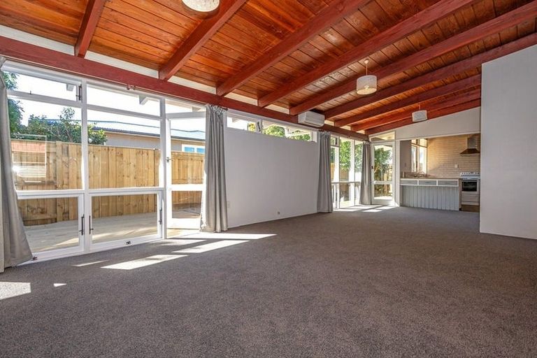 Photo of property in 4 Viscount Place, West End, Palmerston North, 4412