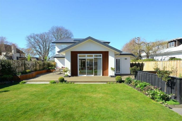 Photo of property in 15 Leinster Road, Merivale, Christchurch, 8014