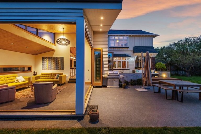 Photo of property in 73 Fisher Avenue, Beckenham, Christchurch, 8023