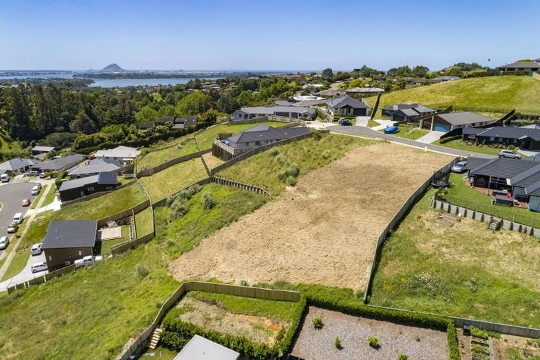 Photo of property in 27 Moira Close, Welcome Bay, Tauranga, 3175