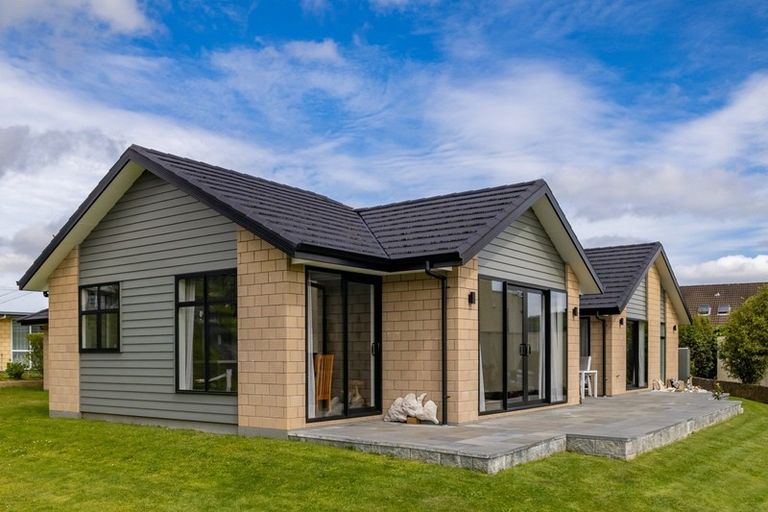 Photo of property in 10 Admiralty Place, Waikawa, Picton, 7220