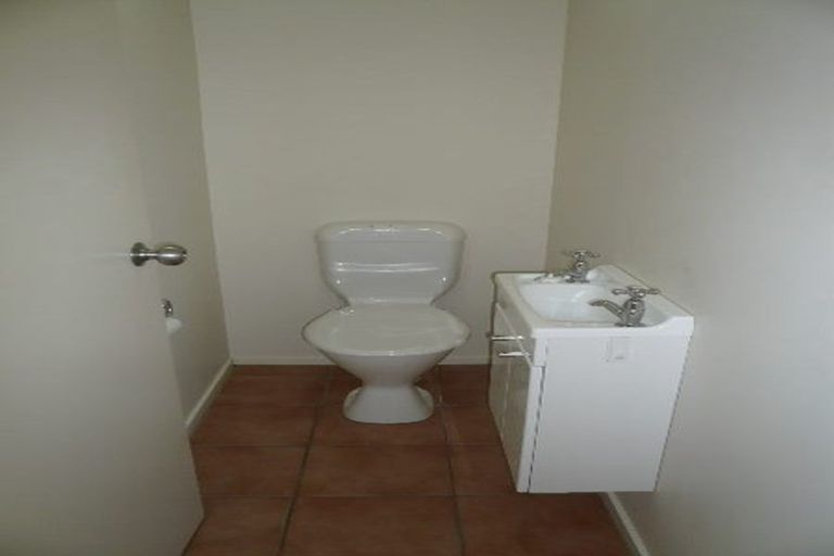 Photo of property in 32a Nalanda Crescent, Broadmeadows, Wellington, 6035