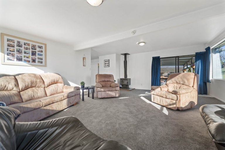 Photo of property in 2/12 Glengarry Place, Hilltop, Taupo, 3330