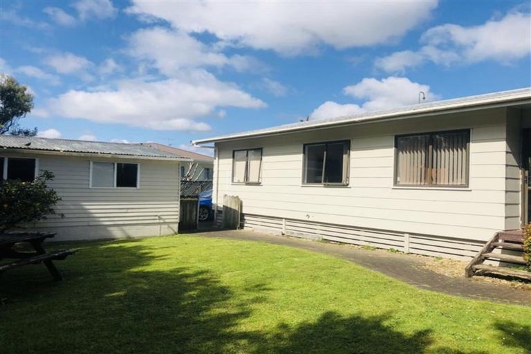 Photo of property in 1/12 Avis Avenue, Papatoetoe, Auckland, 2025