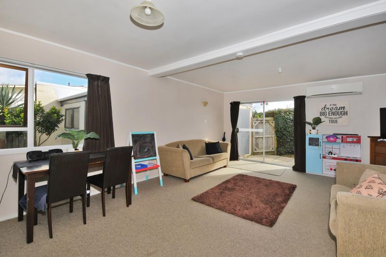 Photo of property in 17 Coleridge Place, Tikipunga, Whangarei, 0112