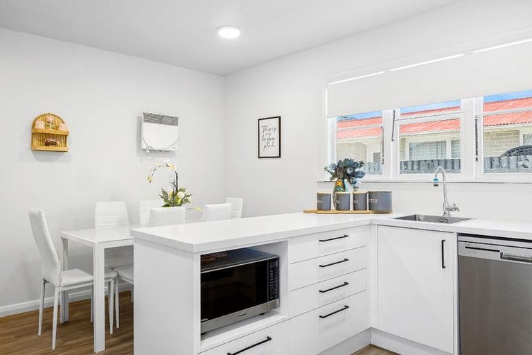 Photo of property in 243 Bower Avenue, North New Brighton, Christchurch, 8083