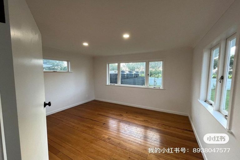 Photo of property in 71 Archibald Road, Kelston, Auckland, 0602