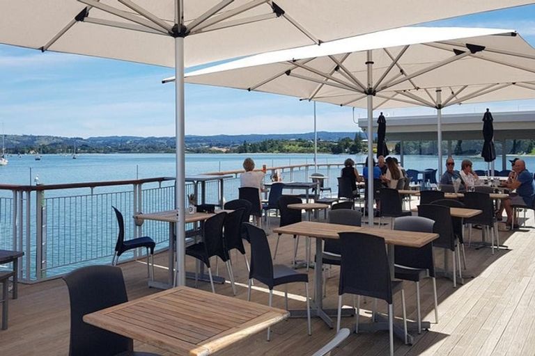 Photo of property in 87 Harbour View Road, Omokoroa, 3114