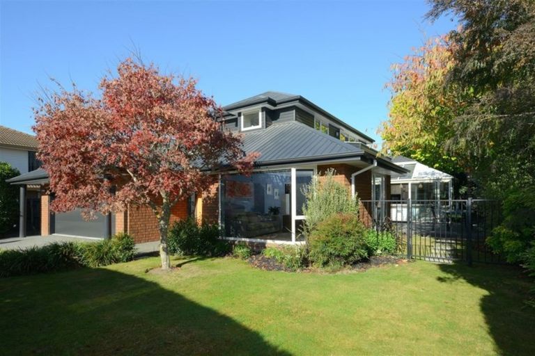 Photo of property in 12 Pasadena Place, Harewood, Christchurch, 8051