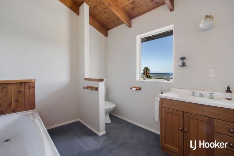 Photo of property in 4 Adela Stewart Drive West, Athenree, Katikati, 3177