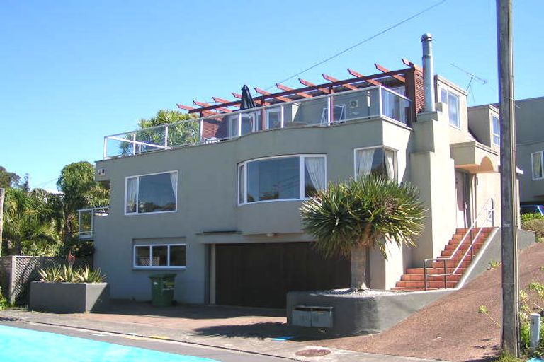 Photo of property in 15b Wilding Avenue, Northcote Point, Auckland, 0627