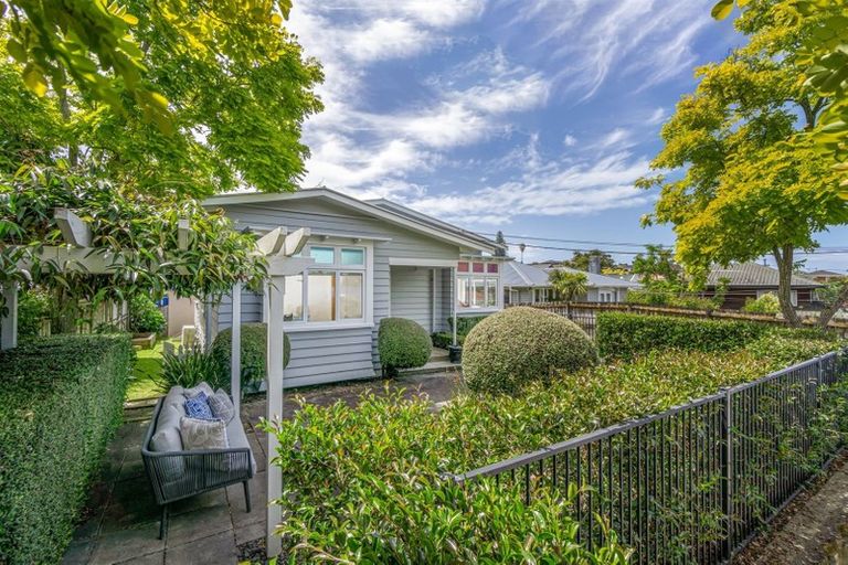 Photo of property in 1/35 Nile Road, Milford, Auckland, 0620