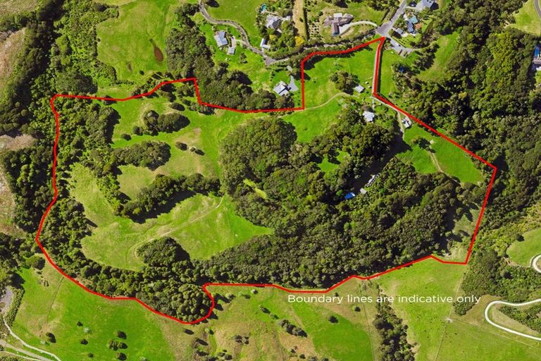 Photo of property in 28 Griggs Road, Whitford, Howick, 2571