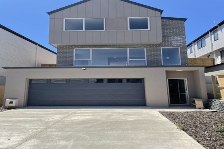 Photo of property in 17 Sunnyheights Road, Orewa, 0931